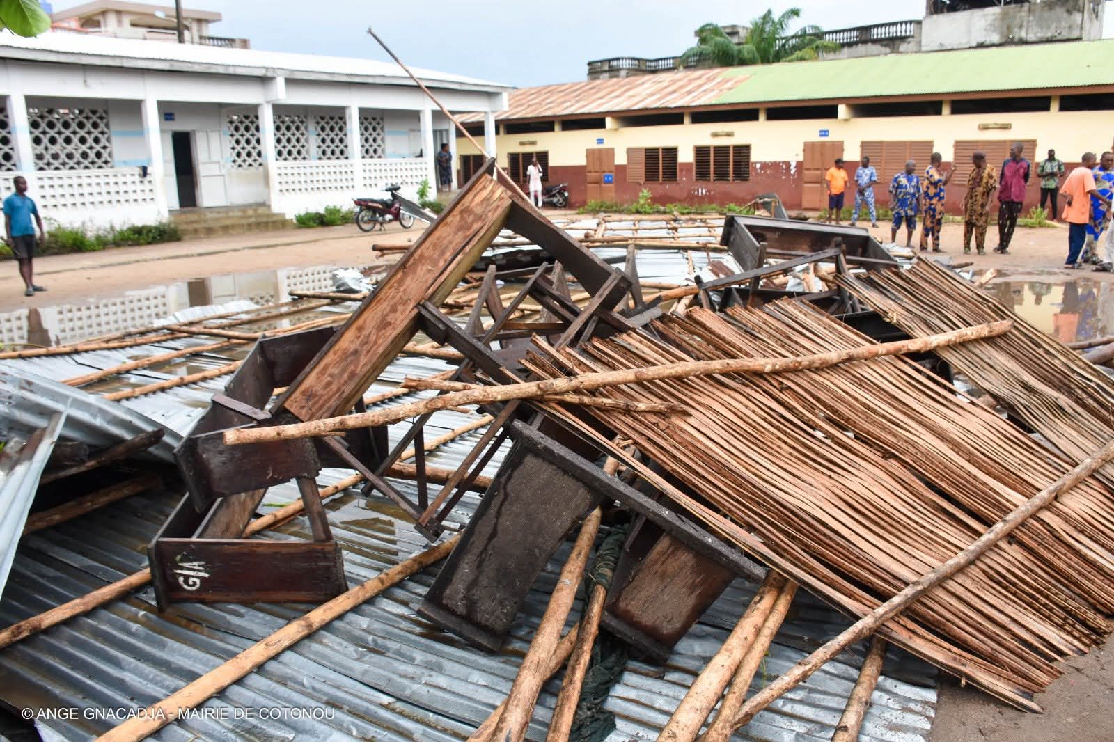 Pluies à Cotonou : plusieurs blessés après l&rsquo;effondrement d’un mur à l’EPP Yénawa-Daho   ‎