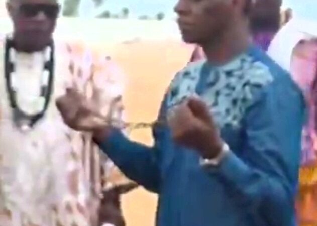 Ouidah: Claudy Siar retrouve ses racines et devient citoyen béninois – vidéo de la cérémonie traditionnelle 
