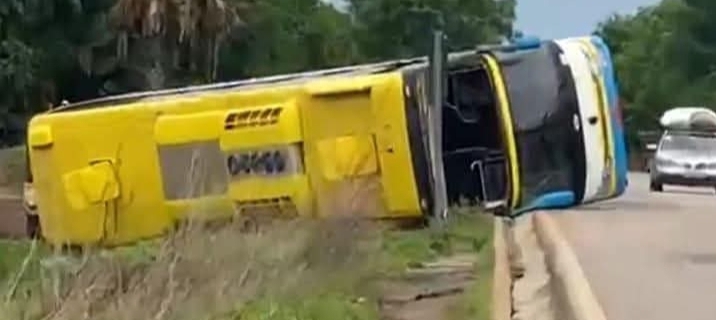 BENIN : un bus de transport  »ATT » se renverse et fait plusieurs blessés graves 