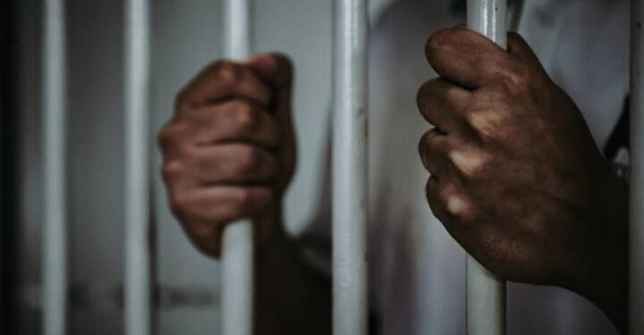 Couffo : Un suspect poursuivi pour abus sexuel s&rsquo;évade du commissariat de Godohou avant son transfert au parquet