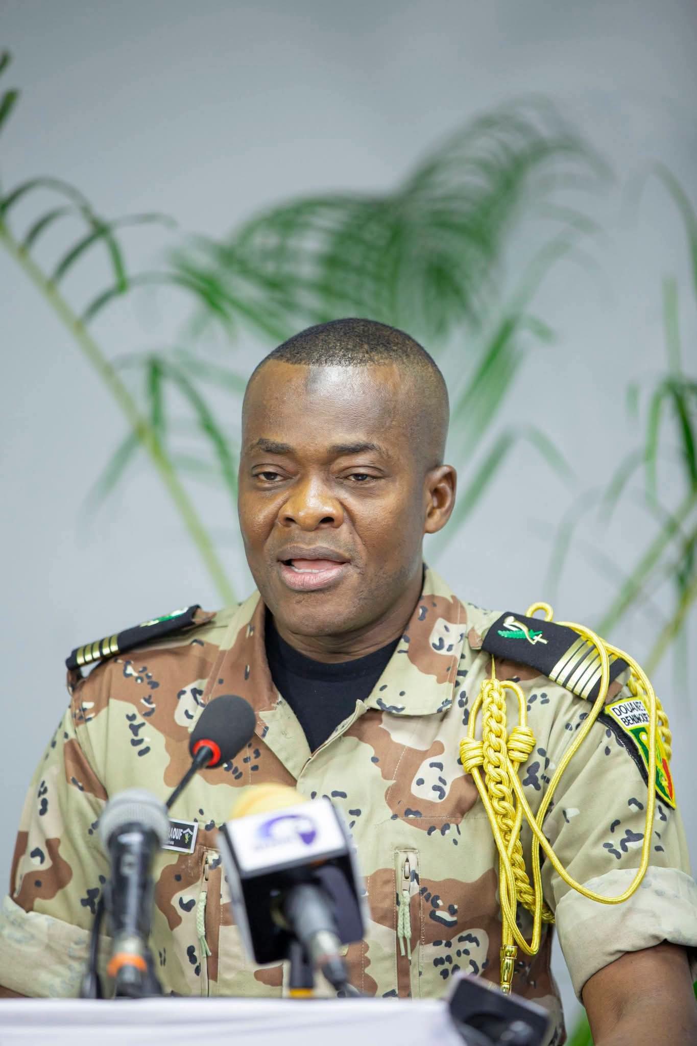 Douanes béninoises : Les 4 priorités du nouveau DG Raouf Malehossou  ‎