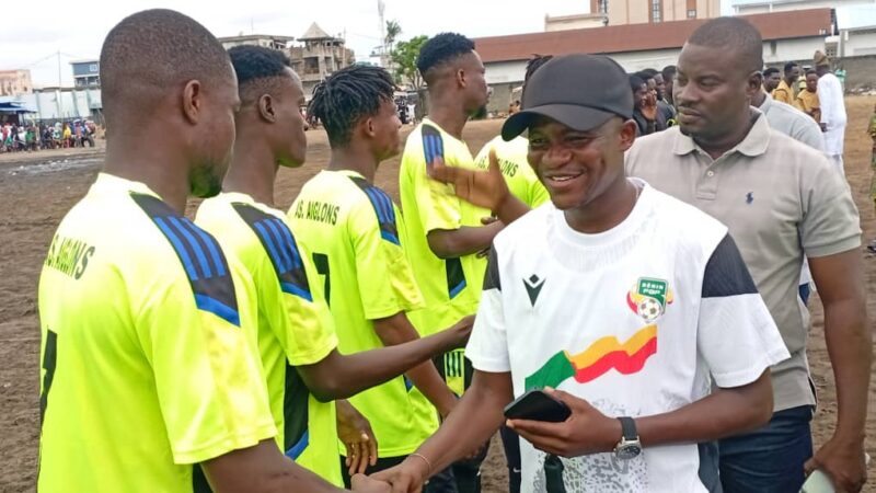 Lancement du tournoi YÉMALIN : Forte mobilisation à Hindé, Gérard BONOU tient sa promesse