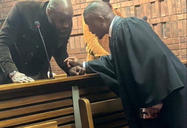 Afrique du Sud: le séjour carcéral de Kemi Seba prolongé