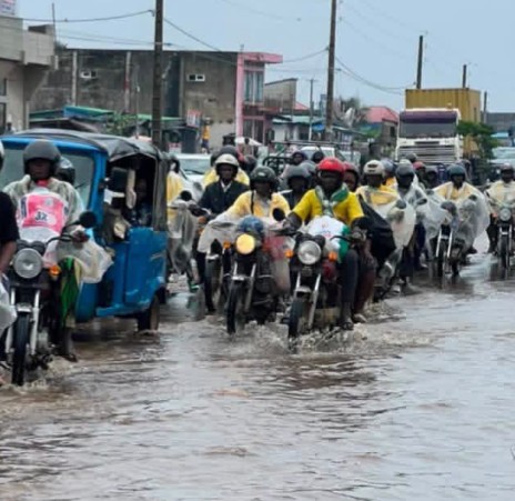 ‎Inondations à Abomey-Calavi : plusieurs axes paralysés, des itinéraires de contournement recommandés ‎
