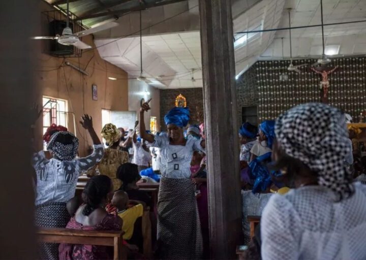 Après le meurtre d&rsquo;une fillette de 11 ans : le gouvernement camerounais lance la fermeture de 1 400 églises de réveil