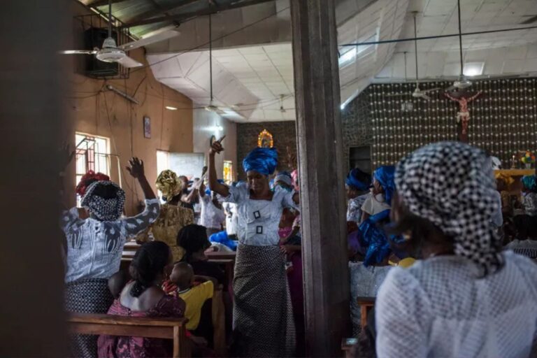 Après le meurtre d&rsquo;une fillette de 11 ans : le gouvernement camerounais lance la fermeture de 1 400 églises de réveil