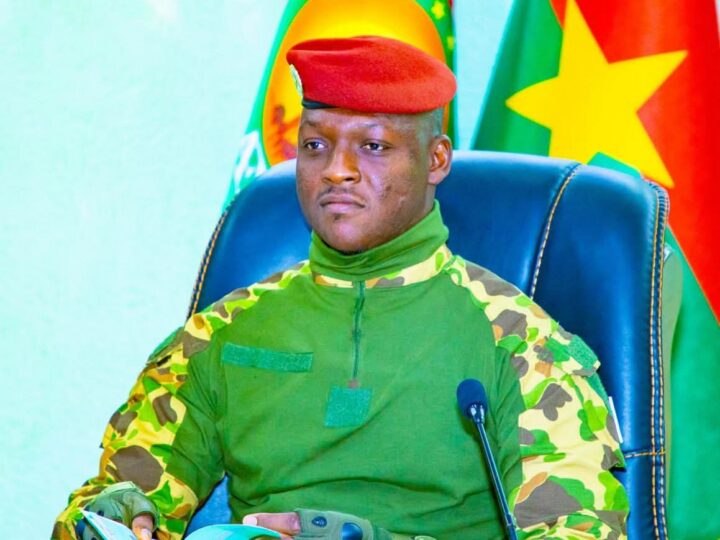 Burkina Faso : les agents de la Présidence invités à faire revenir leurs familles vivant en France  ‎