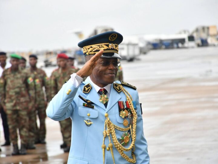 Général Bertin Bada: après 43 ans de service va à la retraite 