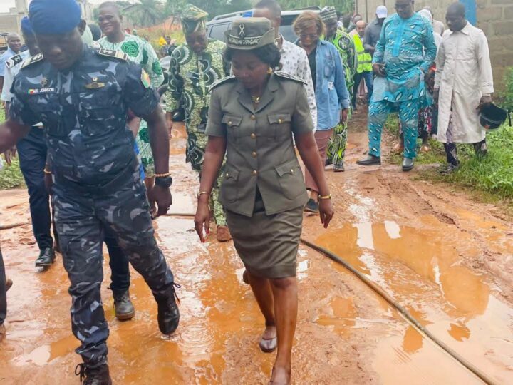 Inondations : La préfète de l&rsquo;Ouémé à la rencontre des sinistrés de Vakon et d&rsquo;Akpro-Missérété