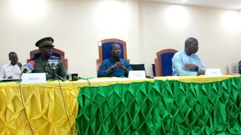 Lokossa : Wilfried Léandre Houngbédji éclaire les populations sur les actions du gouvernement  ‎