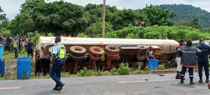 Savalou : accident d&rsquo;un camion-citerne chargé de gasoil 