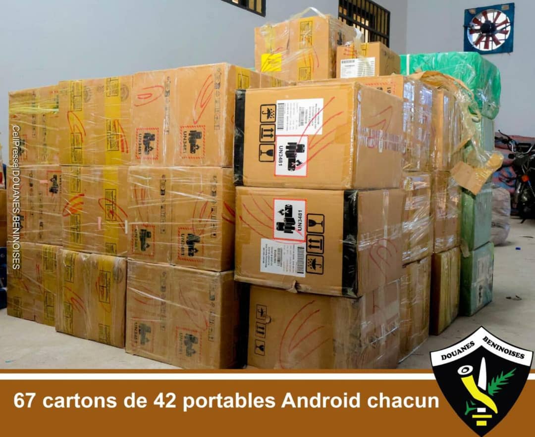 Saisie record à Hilacondji : 5574 téléphones Android saisis par la douane et mis sous scellés 