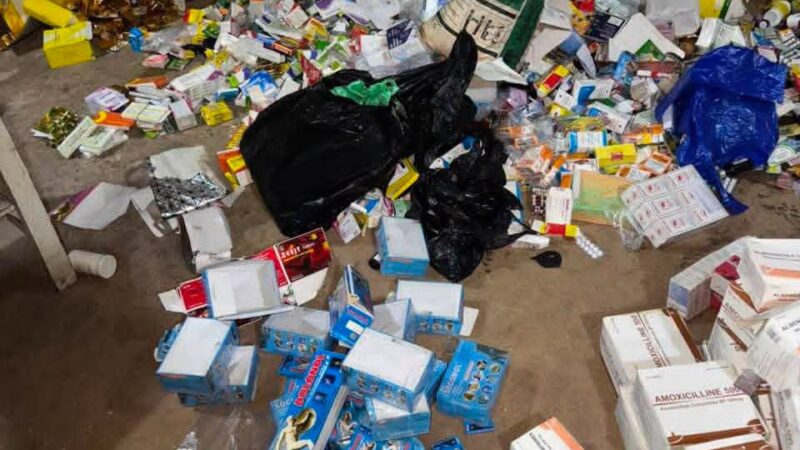 Lutte contre le trafic de faux médicaments : Une grossiste interpellée à Porto-Novo, 280 kg de médicaments contrefaits saisis   ‎