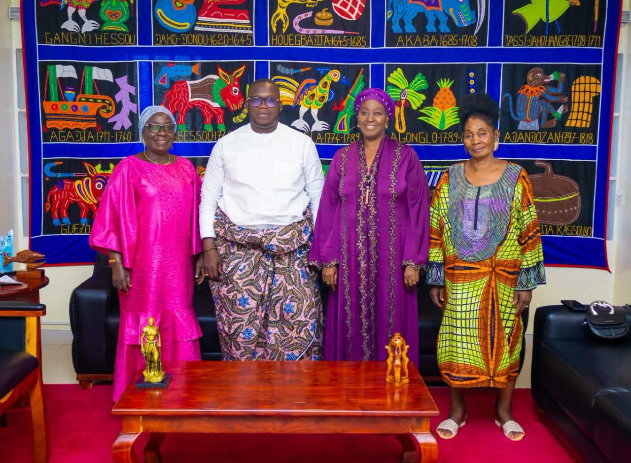 Abomey : le maire Franck Métolé Kpassassi et le REFELA-Bénin s’allient pour former la prochaine génération de femmes leaders  ‎