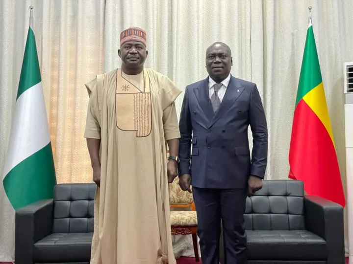 Coopération militaire : Le Bénin et le Nigeria renforcent leur collaboration contre l&rsquo;insécurité  ‎
