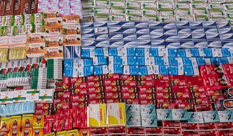Lutte contre la contrebande: près de 20 000 paquets de cigarettes et 496 kg de médicaments illicites saisis