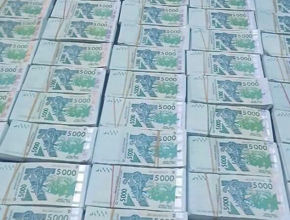 Burkina Faso: 60 millions FCFA en faux billets saisis par la Douane