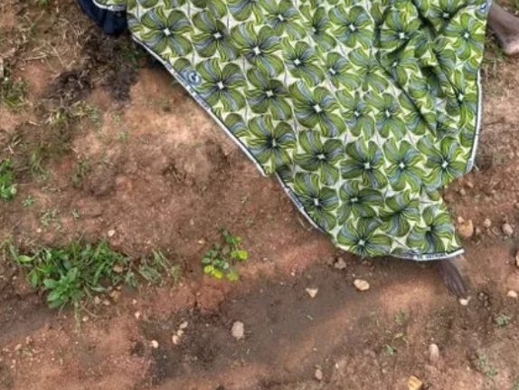 Triste!Portées disparues vendredi, 02 fillettes retrouvées mortes ce samedi dans une fosse à ciel ouvert