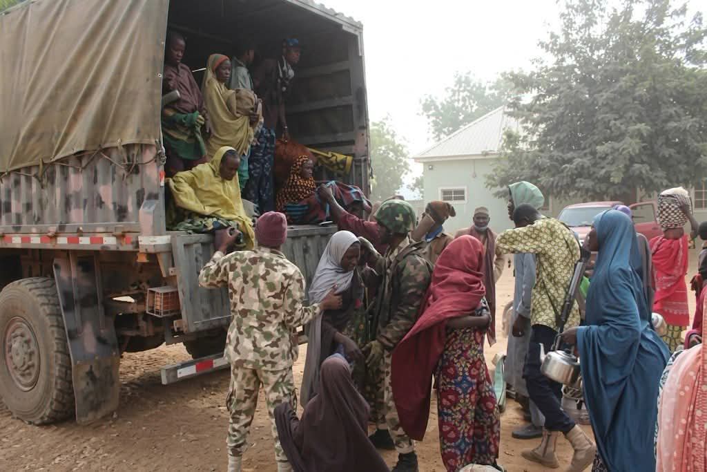 Nigeria : 777 victimes d’enlèvements secourues par l’armée