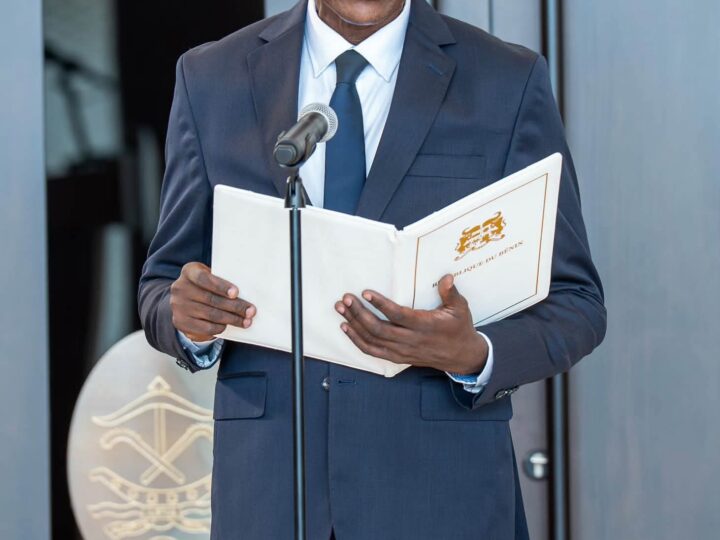 Bénin: Édouard Ouin-Ouro appelé à nouveau pour servir la République