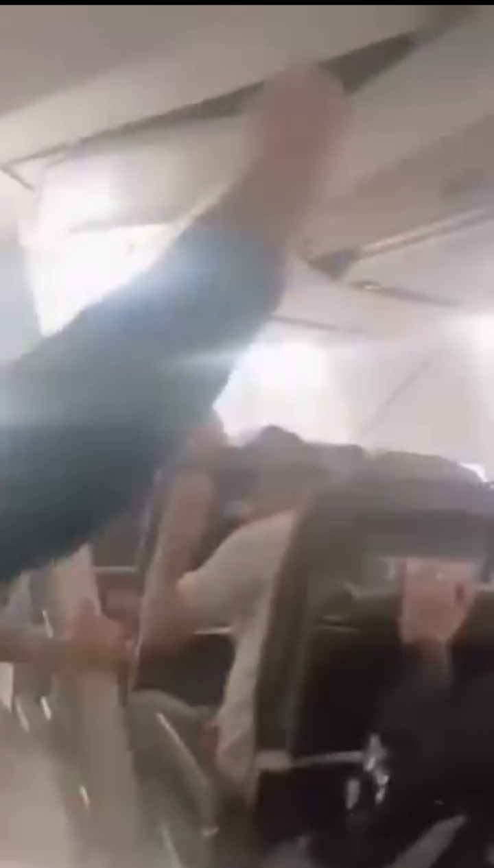 Panique en plein vol : un Boeing 737 contraint de faire demi-tour après l&rsquo;éclatement d&rsquo;un pneu 