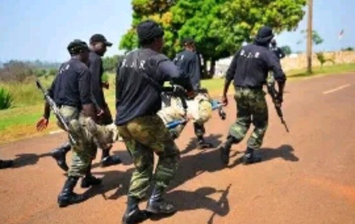 Divers: un soldat porte des coups mortels à son Commandant après l&rsquo;avoir surpris dans le lit conjugal avec sa femme
