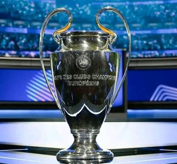 Ligue des Champions : le PSG fait tomber le Barça, Liverpool renverse Villarreal, le festival de buts de la J3  ‎