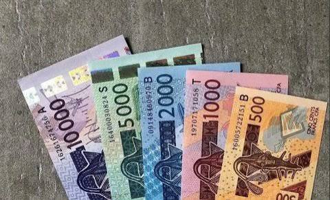 UEMOA : 900 millions FCFA d&rsquo;amendes contre trois banques
