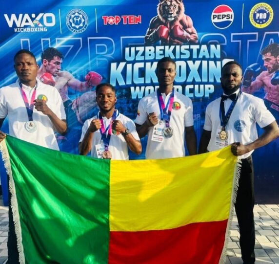 Championnat du monde de Kick-boxing : trois médailles et une distinction pour le Bénin